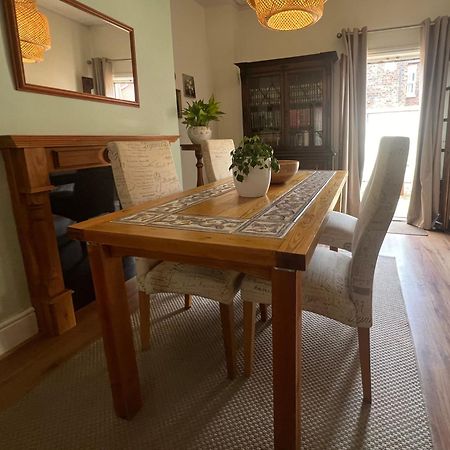 2025 Award Winner Liverpool Strawberry House - 3 Bedrooms מראה חיצוני תמונה